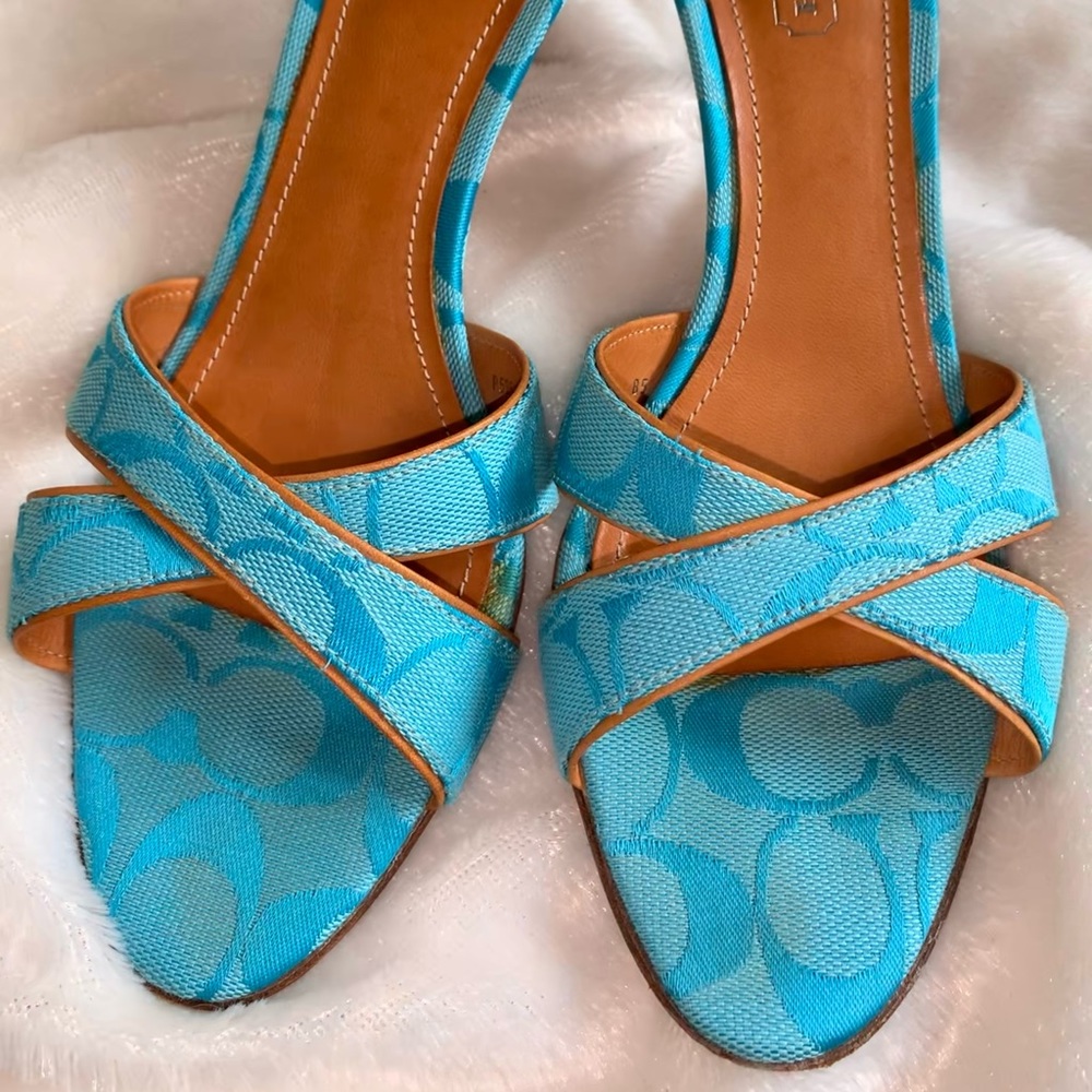 RARE VINTAGE COACH CIARA HEELS - Picture 6 of 9